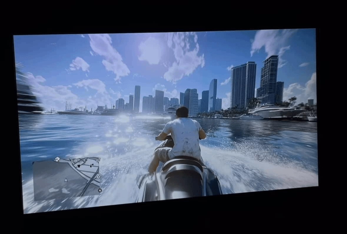 《GTA6》全新截图泄露，海岸边的视觉盛宴