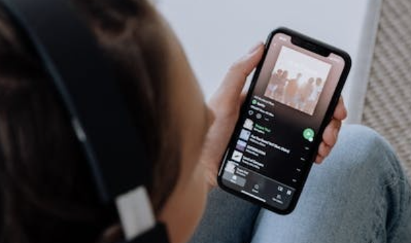 Spotify指控苹果干扰Spotify Connect体验：iPhone音量键操控功能受限